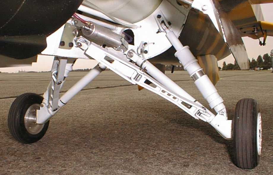 Philip Avonds Scale Jets F 16 Scale Gear - 920x589 - jpeg Robart Landing Gear